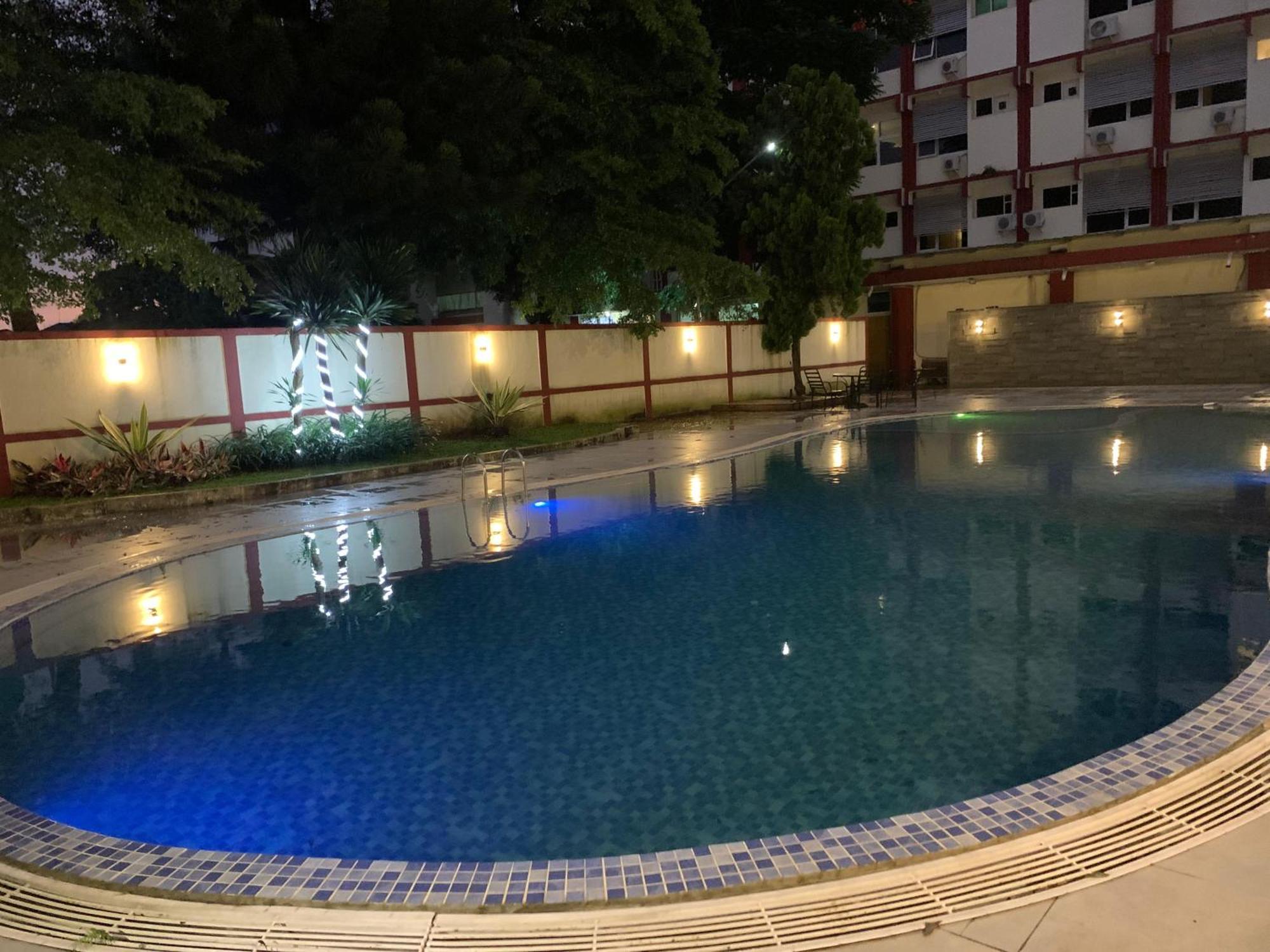 Enhaii Hotel Bandung Exterior foto